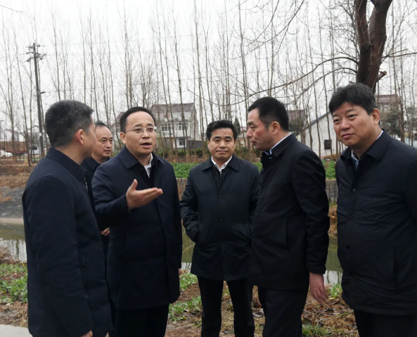 市领导率队开展巡河工作